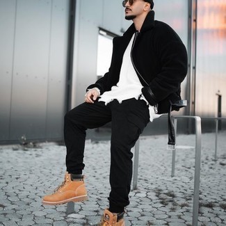 С чем носить темно-коричневые рабочие ботинки мужчине