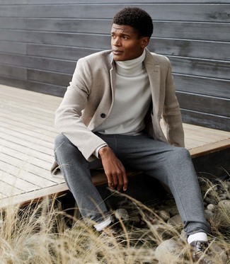 С чем носить темно-коричневые рабочие ботинки мужчине