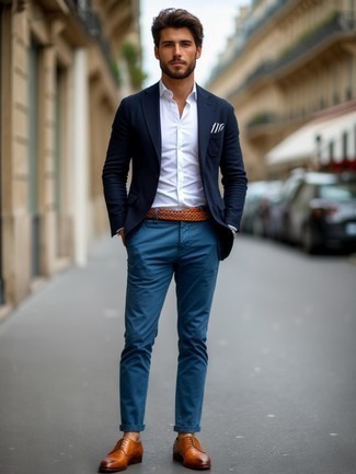 С чем носить темно-коричневый плетеный ремень мужчине