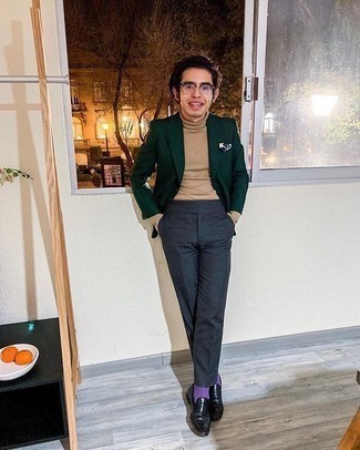 Какие лоферы носить с темно-зеленым пиджаком мужчине