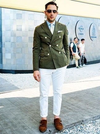 Как носить темно-зеленый пиджак с белыми брюками чинос