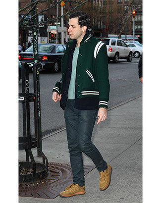Какие кардиганы носить с темно-зеленым бомбером мужчине