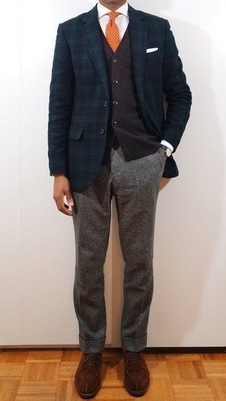 С чем носить темно-зеленые часы из плотной ткани мужчине