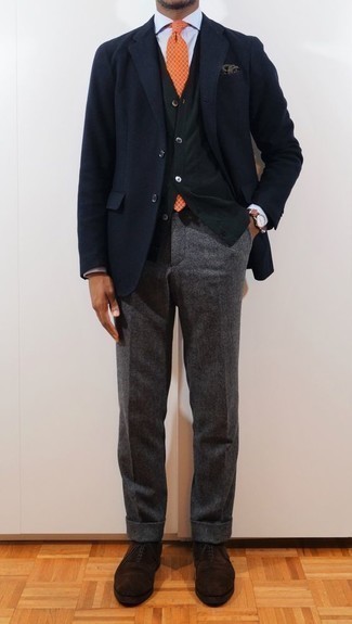 Какие пиджаки носить с темно-зеленым кардиганом мужчине