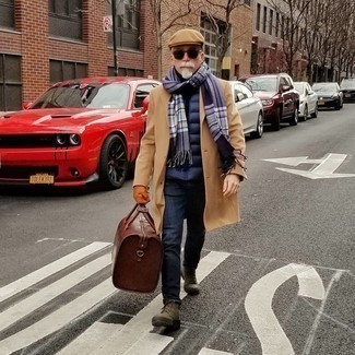 С чем носить темно-зеленые повседневные ботинки мужчине