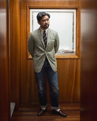 С чем носить темно-зеленый пиджак в клетку мужчине