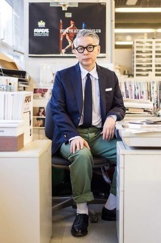 Какие пиджаки носить с темно-зелеными брюками чинос