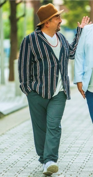 Какие пиджаки носить с темно-зелеными брюками чинос