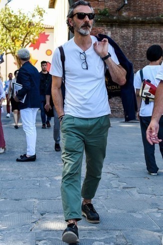 Какие пиджаки носить с темно-зелеными брюками чинос