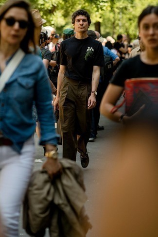 Какие лоферы носить с темно-зелеными брюками чинос