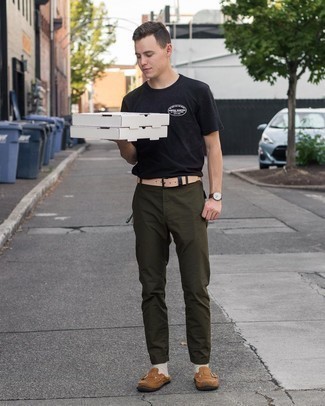 Какие лоферы носить с темно-зелеными брюками чинос