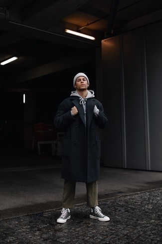 С чем носить темно-зеленые вельветовые брюки мужчине