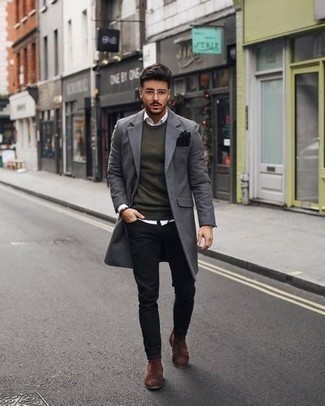 С чем носить темно-зеленый свитер с круглым вырезом мужчине