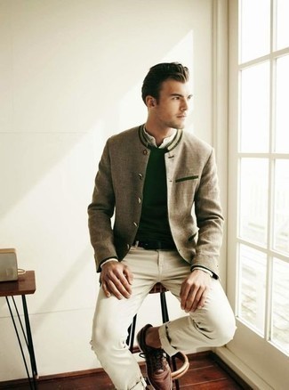 С чем носить темно-зеленый свитер с круглым вырезом мужчине