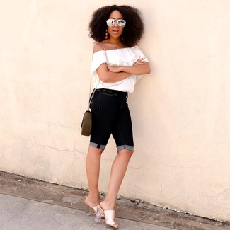 С чем носить темно-зеленую сумку через плечо