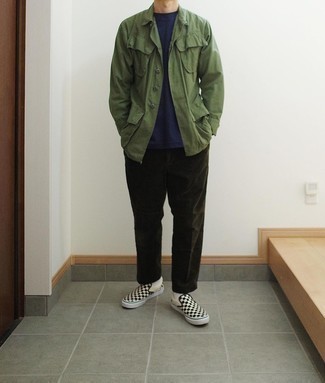 С чем носить темно-зеленую полевую куртку