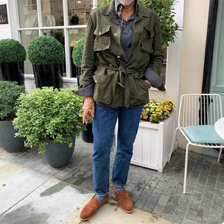 Какие лоферы носить с темно-зеленой полевой курткой