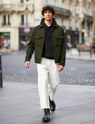 Какие джинсы носить с темно-зеленой курткой харрингтон