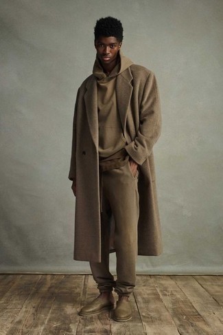 С чем носить темно-зеленые лоферы мужчине