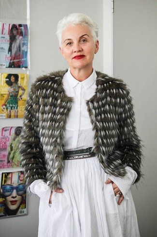 С чем носить темно-зеленую верхнюю одежду женщине