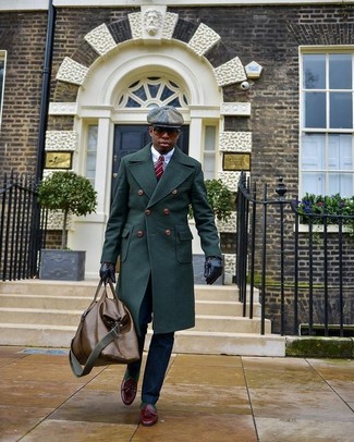 С чем носить темно-зеленое длинное пальто
