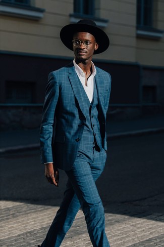 С чем носить темно-зеленый костюм-тройку в шотландскую клетку