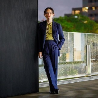 С чем носить темно-зеленую футболку-поло мужчине