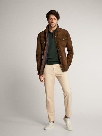 С чем носить темно-зеленую футболку-поло мужчине