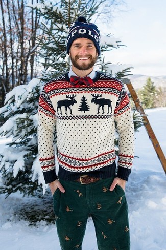 С чем носить темно-зеленые брюки с принтом мужчине