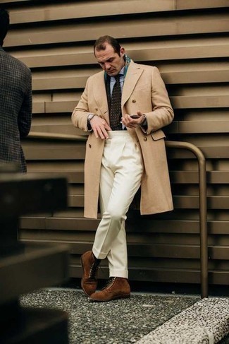 С чем носить темно-зеленый шарф с принтом мужчине