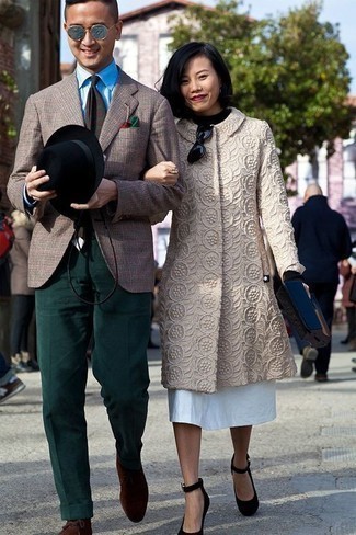 С чем носить темно-зеленый галстук с принтом мужчине