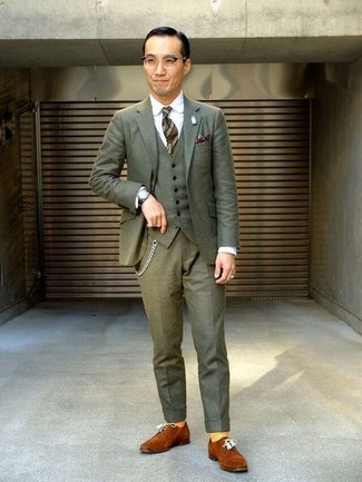 Какие туфли дерби носить с темно-зеленым костюмом