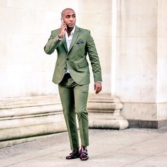 Какие монки носить с темно-зеленым костюмом