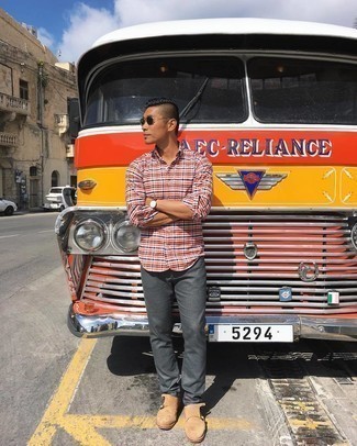 С чем носить темно-зеленые солнцезащитные очки мужчине