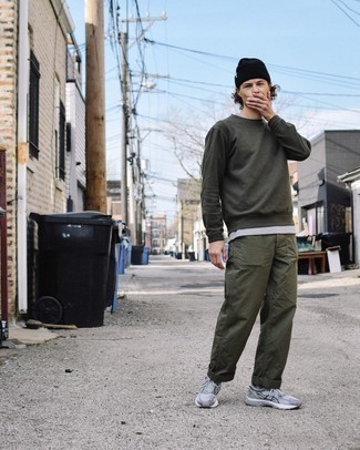 С чем носить темно-зеленый свитшот мужчине