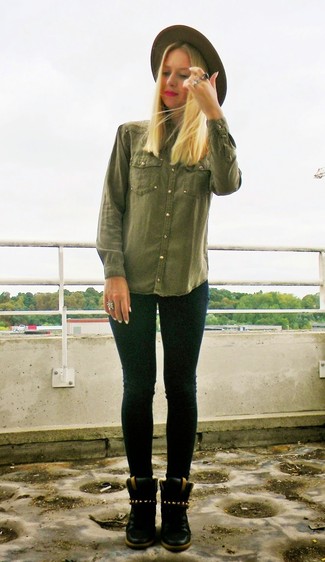 С чем носить темно-зеленую шерстяную шляпу женщине