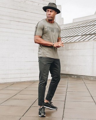 С чем носить темно-зеленую шерстяную шляпу мужчине