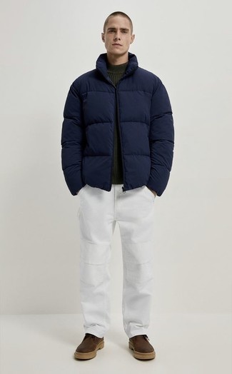 С чем носить темно-зеленую шерстяную водолазку мужчине