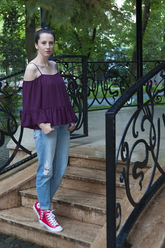 С чем носить темно-пурпурную блузку