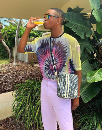 С чем носить темно-пурпурные брюки чинос