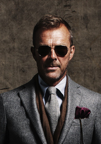 С чем носить темно-пурпурный нагрудный платок