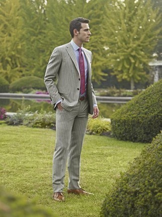 С чем носить темно-пурпурный галстук в горошек мужчине