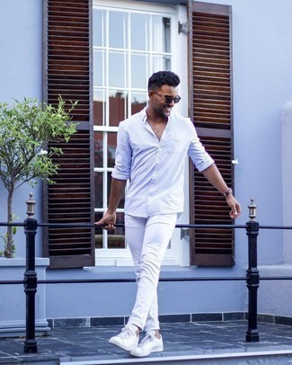 С чем носить темно-пурпурную рубашку мужчине