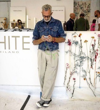 Как носить джинсовую куртку с брюками карго