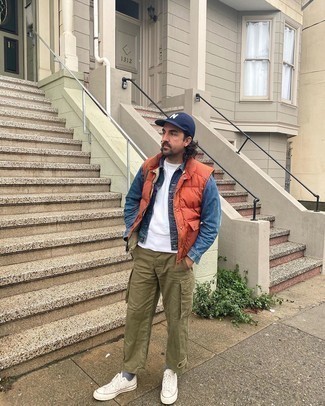 Как носить джинсовую куртку с брюками карго