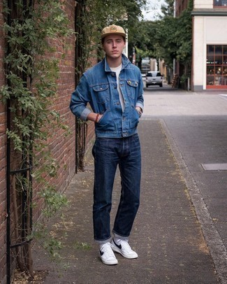 Как носить джинсовую куртку с высокими кедами мужчине