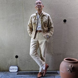 Как носить джинсовую куртку с лоферами мужчине