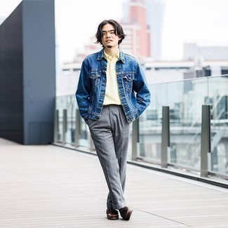 Как носить джинсовую куртку с футболкой-поло мужчине