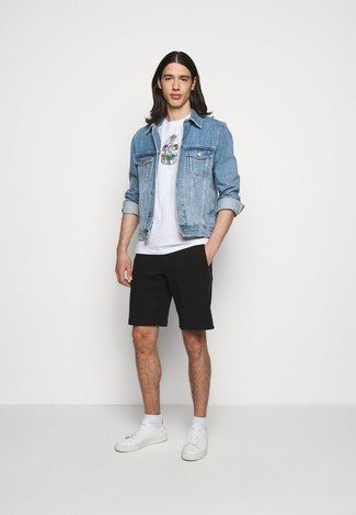 Как носить джинсовую куртку с шортами мужчине