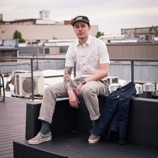 Как носить джинсовую куртку с слипонами мужчине